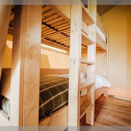 Ty Llewelyn Glamping & Camping Hotel Ланидлойс Екстериор снимка