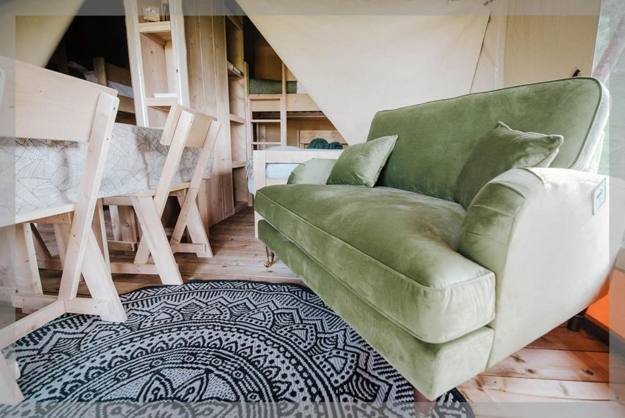 Ty Llewelyn Glamping & Camping Hotel Ланидлойс Екстериор снимка